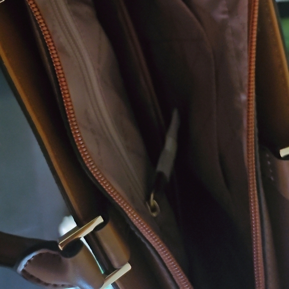 Michael Kors Brown and Tan Handbag - Picture 4 of 4